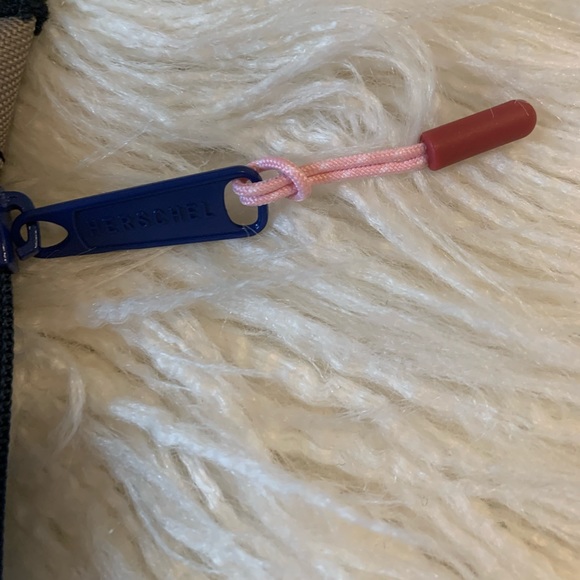 Herschel Repurpose Tan Binder Case - Picture 11 of 15